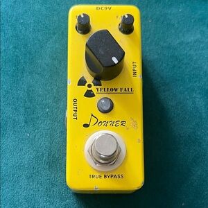 Donner Yellow Fall Guitar Effects Pedal - Yellow